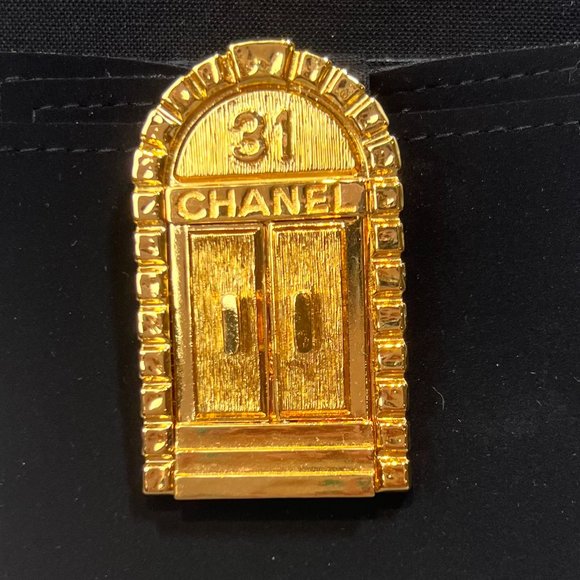 CHANEL Ruthenium CC Logo Large Pin Brooch Gold